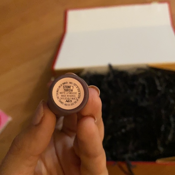 ❣️sold❣️ mac lipstick - Picture 2 of 2
